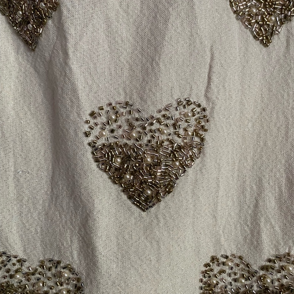 Nicole Miller Elegant Gold Trim table runner with cute hearts - Picture 3 of 5